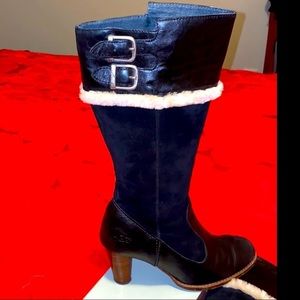 SUEDE and leather UGG Vintage boots